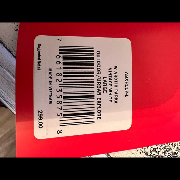 The North Face Arctic Parka jacket! Vintage white! New with tags:) puffer… - Picture 6 of 8